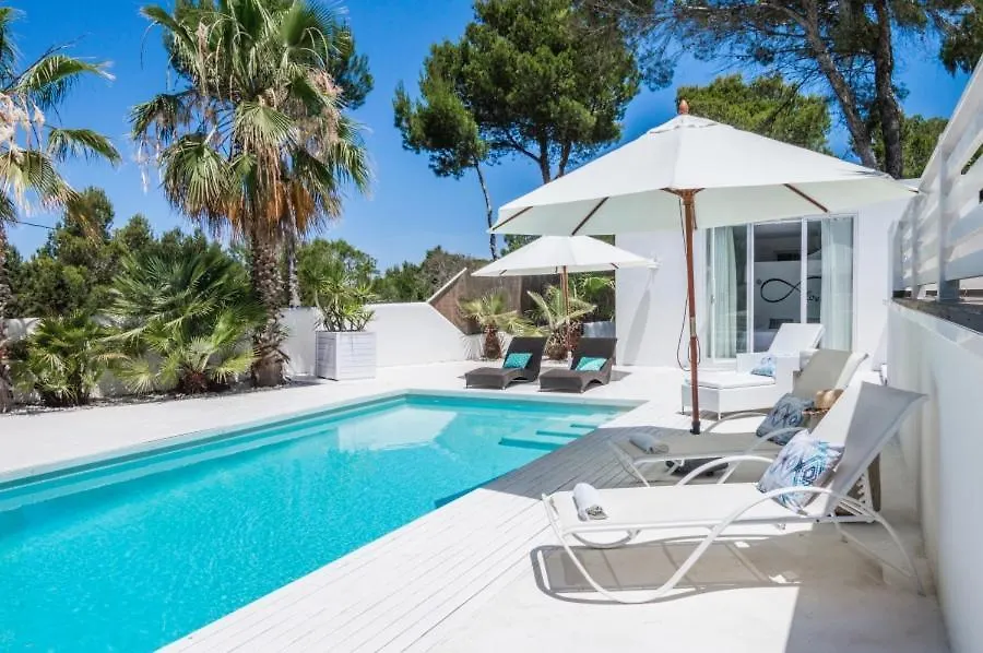 Can Love Cala Comte Villa